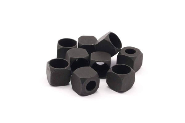 Black Square Beads, 12 Oxidized Brass Black Square Cube Beads (8mm) A0686 S505 For Sale